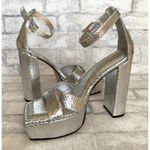 Good American NWT  Silver Snake Ankle Strap Platform Sandals Vegan Leather Sz 9.5 Photo 10