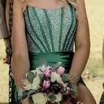 Abby Paris Prom dress Photo 3