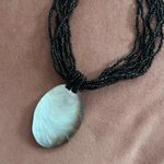 Mother of pearl statement necklace Black Photo 2
