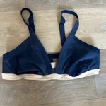 Lululemon Strappy Two-Tone Bra Top โ Size 8 Photo 3