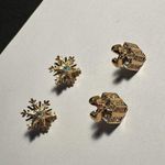 2 Avon Christmas Holiday Pierced Rhinestone Stud Earrings Snowflake Present Gold Photo 0