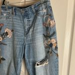 Abercrombie & Fitch Annie High Rise Embroidered Floral
Girlfriend Jeans size 27 Photo 5