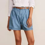 Vineyard Vines  Chambray Pleated Shorts Photo 0