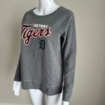 5th & Ocean MLB Detroit Tigers Logo Graphic Raglan Sweatshirt Photo 3