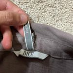 BKE  Eased Womens Long Sleeve Button Up Shirt Taupe Size L Photo 5