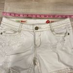 Hot Kiss White Distressed Denim Shorts Women’s Size 5 Cici Lace Detail Photo 6