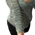 Chaser SMALL Camouflage Crewneck Elastic Scrunch Long Sleeve Pullover Tee Top Photo 4
