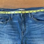 SO  Juniors Lowrise Bermuda Lightwash Jean Shorts Size 11 Photo 4