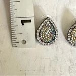 Teardrop rhinestone post earrings Photo 2
