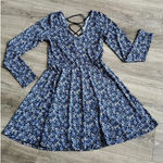 Aeropostale Women's Size Small Long Sleeves Floral Criss Cross Cut Out Tie Back Blue White Photo 0