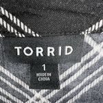 Torrid  Dress Womens Black Plaid Short Sleeve VNeck Button Front Size 1X Photo 5