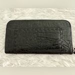 Brighton  black embossed zip around‎ wallet Photo 2
