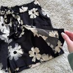 Madewell  Drapey Pull-On Floral Shorts Photo 3