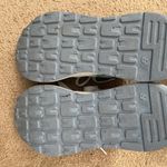 New Balance Sneakers Photo 6