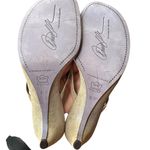 DONALD J PLINER Women's 8.5 Sandals Heels Shoes SPAIN Flower Metallic Photo 4