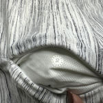 Lululemon Women's  Size‎ 10 Runderful Long Sleeve Space Dye Thumb Holes Athletic Photo 7