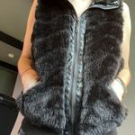 furry black leather vest Size M Photo 1