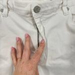 BLANK NYC  Wedge Short White Distressed Raw Hem Denim‎ Shorts Size 31 Photo 4
