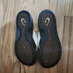 Olukia Sandals Sandals Womens Size 6 FlipFlop Beige Straps Black Sole Beachy Photo 4