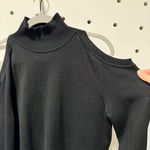 Cable & Gauge  cold shoulder sweater size large Photo 1