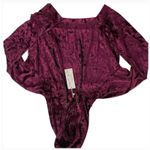 Emma & Sam Hoodie Womens Medium Burgundy Crushed Velvet Velour Cropped Pullover Photo 1