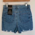 Blue Age Women’s Junior’s Distressed High Rise Light Wash Blue Jean Denim Shorts Size L Photo 7
