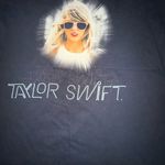 Gildan Vintage Taylor Swift 1989 world tour concert T-shirt size medium Photo 1