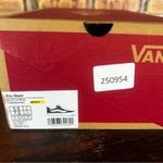 Vans Knu Skool Unisex Shoe Size 7 or 5.5 #B1528A Photo 1
