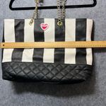 Betsey Johnson  Tote Bag Striped Quilted Chain Strap Heart Charm‎ Large Purse Photo 3