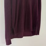 Gap NWT Women’s Long Sleeve V Neck Sweater Maroon Red Purple Size Medium Photo 5