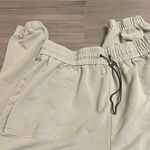 Varley  Light green joggers Photo 2