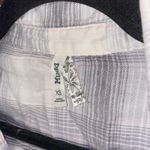 Mudd  Gray Plaid Long Sleeve Popover V-Neck Collared Shirt Women's Size XS Photo 3