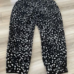Vince Camuto  Womens‎ Black White Leopard Print Pull On Cropped Pants Size XL Photo 0