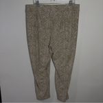  Travelers Pull On Crop Pants Tan/White Zebra Pattern Size 16‎ Chico's 3 Photo 2