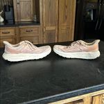 Hoka  Speedgoat 5 Women’s Light Pink Athletic Running‎ Hiking Sneakers Size 10B Photo 5