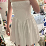 Elegant White Dress Photo 0