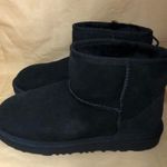 UGG  Classic Mini II Boots in Black Photo 9