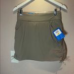 Columbia New  Women’s All Seasons Ruched Skort Khaki Tusk Color Size Small NWT Photo 2