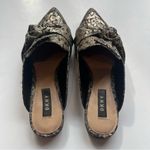 DKNY Pier Gold Metallic Brocade Knotted Bow Mules Size 7.5 M Pointed Toe Mules Photo 5