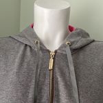 Lilly Pulitzer LUXLETIC HOODED PONCHO Photo 4