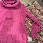 Tahari  medium sweater Photo 1