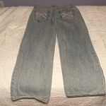 Edikted  Bow Pocket Relaxed Jeans Photo 3