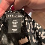 Sincerely Jules sz M Animal Print Crop Blouse Black Sleeveless Mock Photo 2