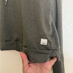 Vuori  Olive green Dreamknit Halo Pullover Hoodie Essential Sweatshirt size XS Photo 3