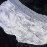 Lululemon  Low-Rise Speed Up 2.5" Photo 1