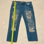 Mudd Y2K- - Destroyed Mid-Rise Light Wash Capri Jeans- Size 5 (Juniors) Photo 3