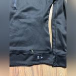 Under Armour semi fitted 1/4 zip small Photo 1