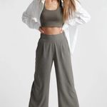 Quince Women’s Medium Performance Tech Wide Leg Pants in Olive Crop Length Green Photo 0