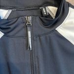 Good American zip up crop top and black and white Photo 4