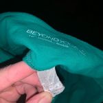 Beyond Yoga  Kelly green ruched hem cropped M athletic leggings Photo 1